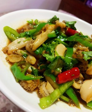 Fry-Abalone-with-Green-Peppers